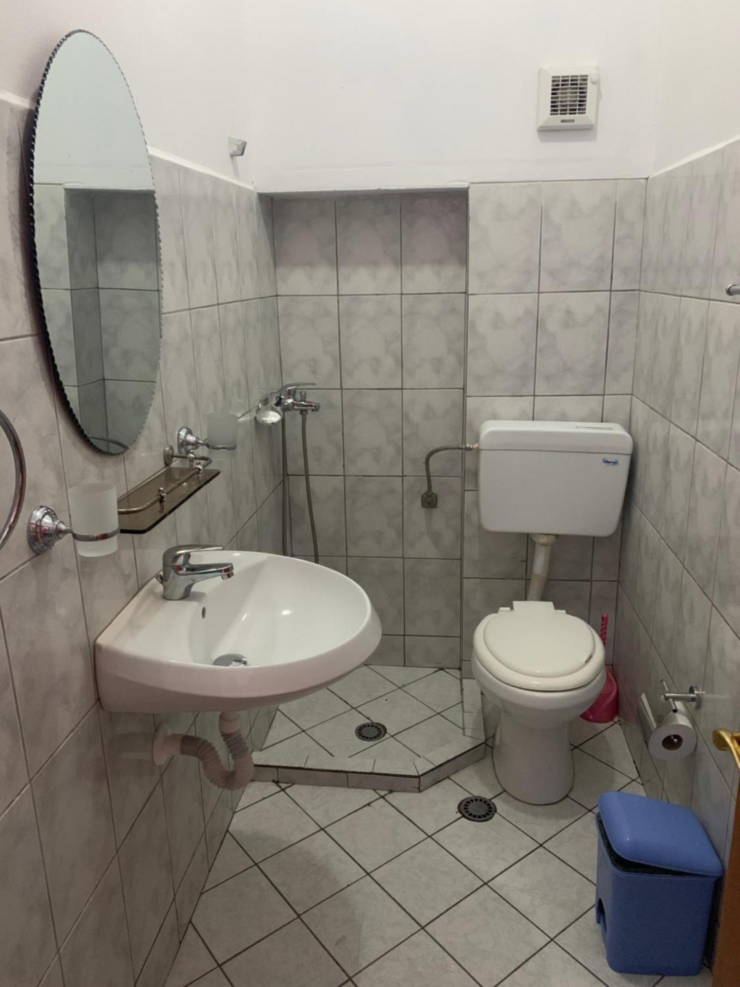 Guest - Sea Breeze Apartments Sarandë Eksteriør billede
