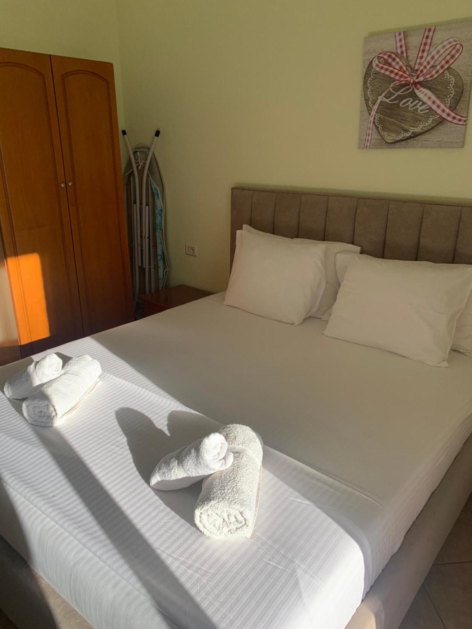 Guest - Sea Breeze Apartments Sarandë Eksteriør billede